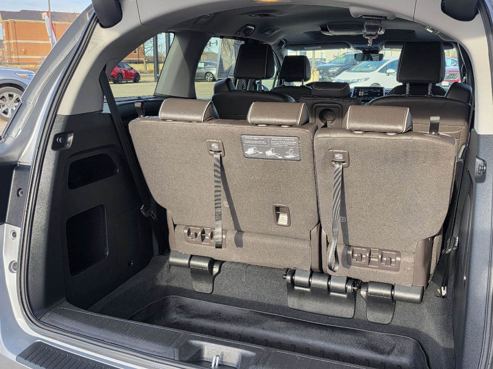 Used 2023 Honda Odyssey Elite image 32