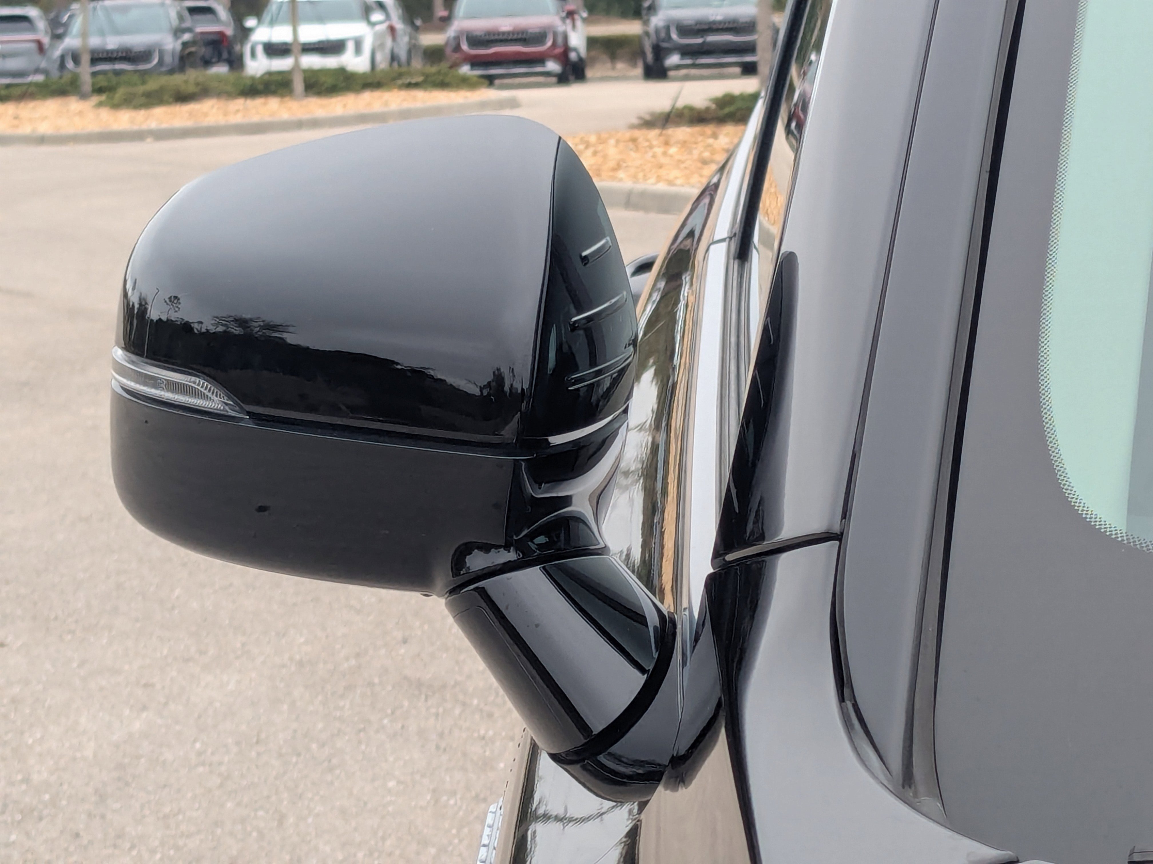 Certified 2025 Kia Sorento S image 12