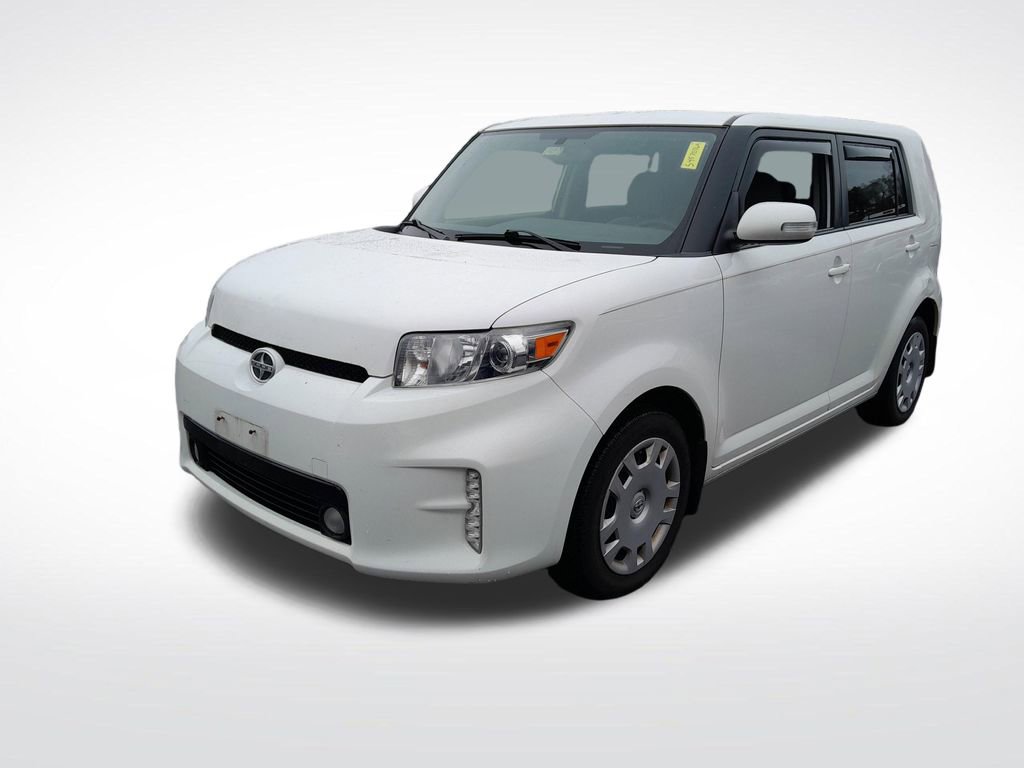 Used 2015 Scion xB image 3