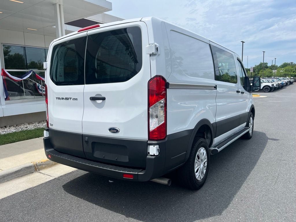 Used 2025 Ford Transit 250 Low Roof w/ Exterior Upgrade Package RWD image 7