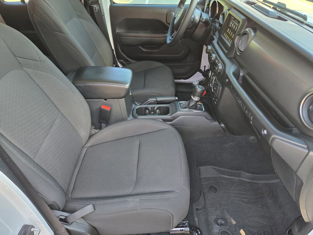 Used 2023 Jeep Wrangler Unlimited image 17
