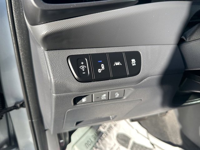 Used 2022 Hyundai Ioniq SEL image 17