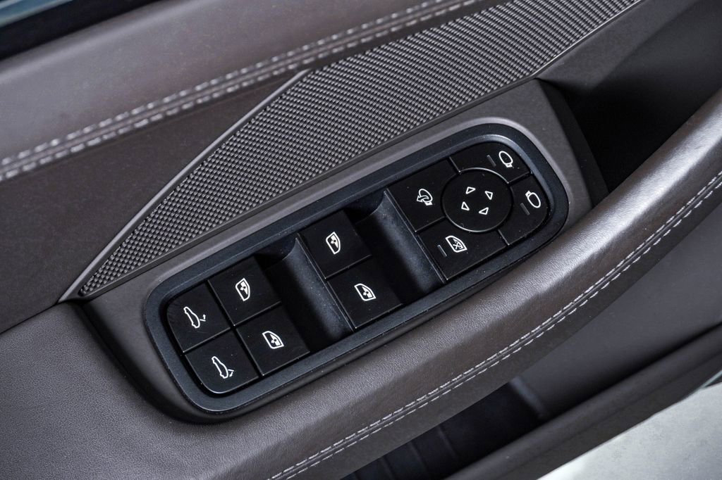 Certified 2023 Porsche Panamera 4 Platinum Edition image 26