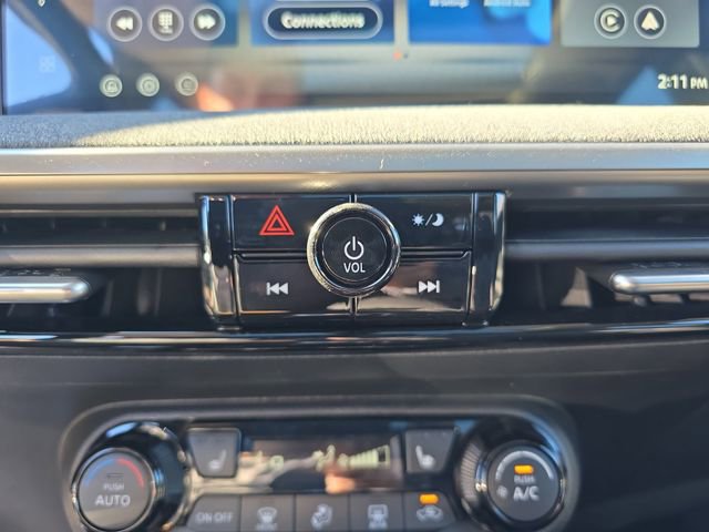 New 2026 Nissan Kicks SV w/ Charging Package image 22