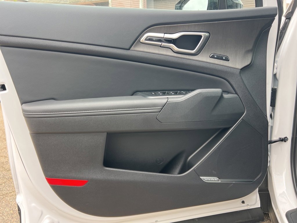 New 2026 Kia Sportage X-Line w/ X-Line Technology Package image 8
