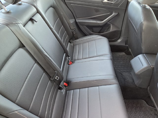 Used 2023 Volkswagen Jetta SE FWD image 35