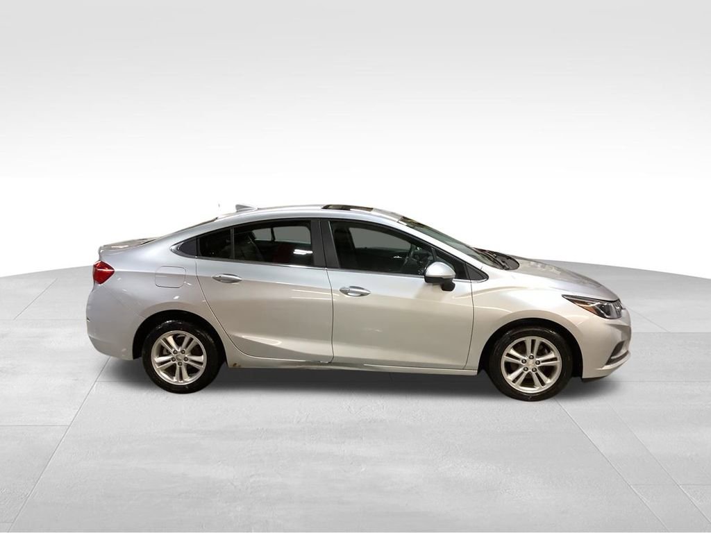 Used 2017 Chevrolet Cruze LT w/ Sun And Sound Package image 8