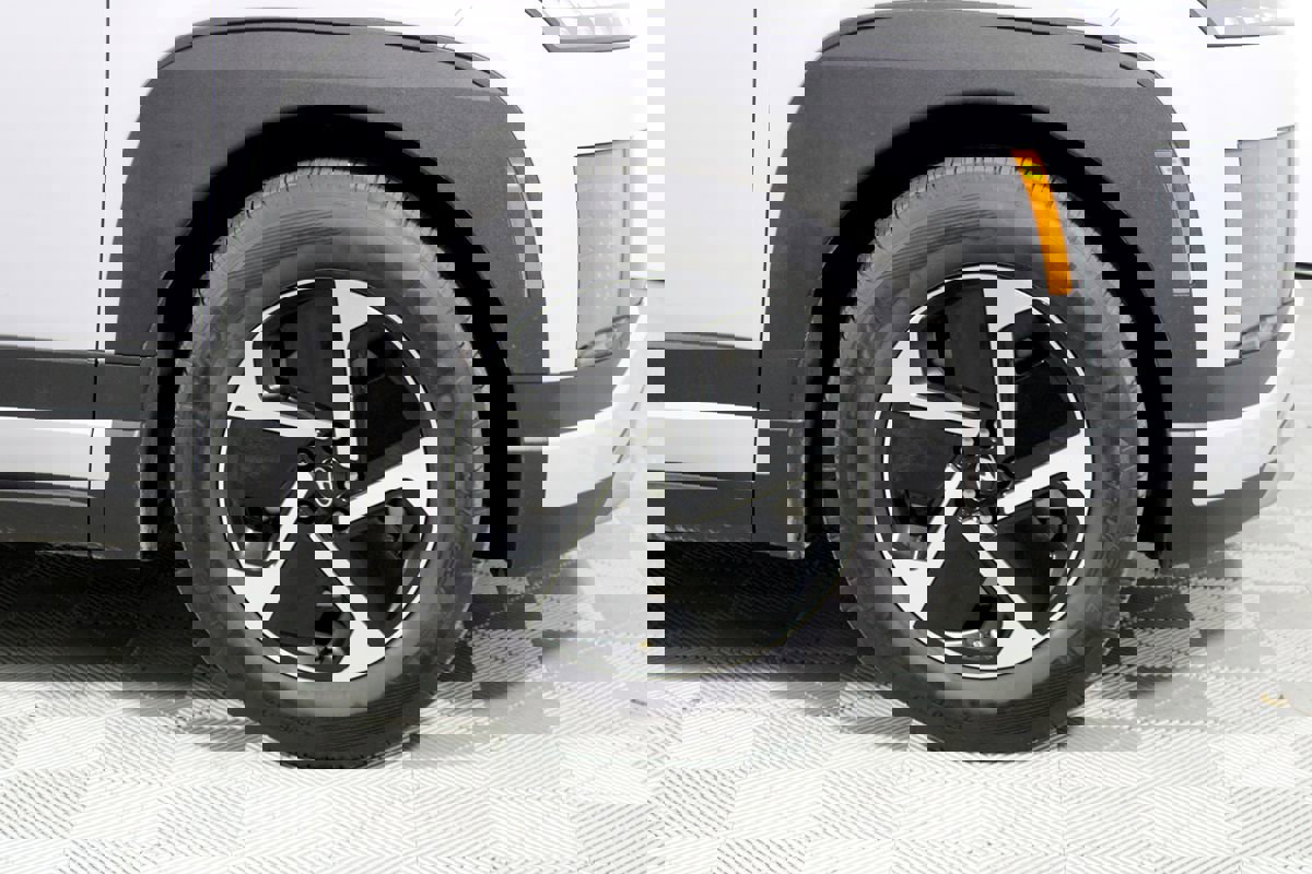 Used 2026 Hyundai Ioniq 9 SE image 48