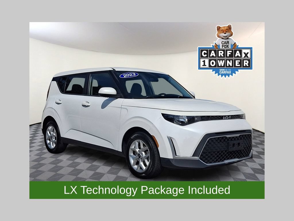 Used 2023 Kia Soul LX w/ Option Group 015 FWD image 1