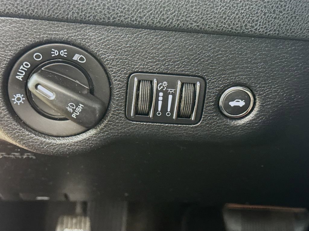 Used 2014 Dodge Charger R/T image 10