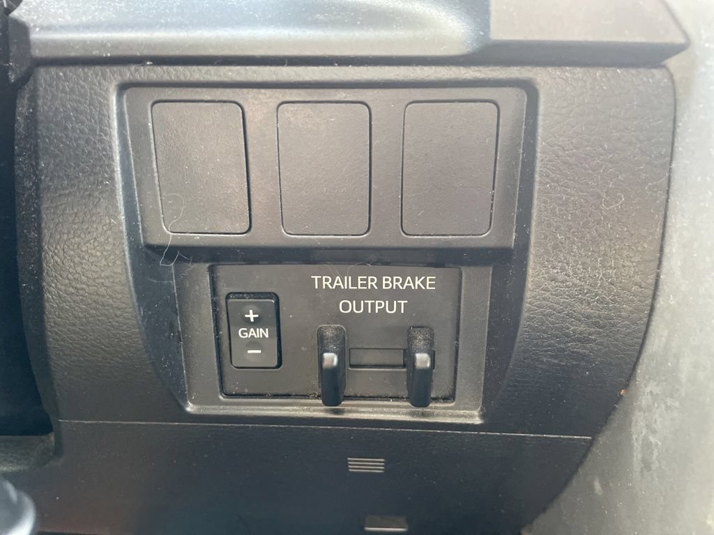 Used 2020 Toyota Tundra SR5 AWD/4WD image 28