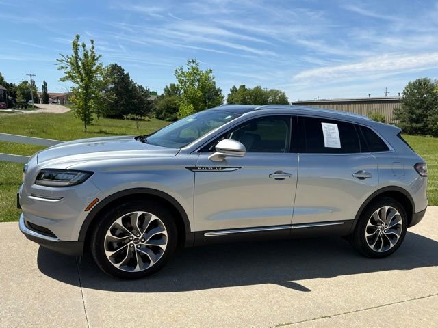 Used 2022 Lincoln Nautilus Reserve AWD/4WD video 1