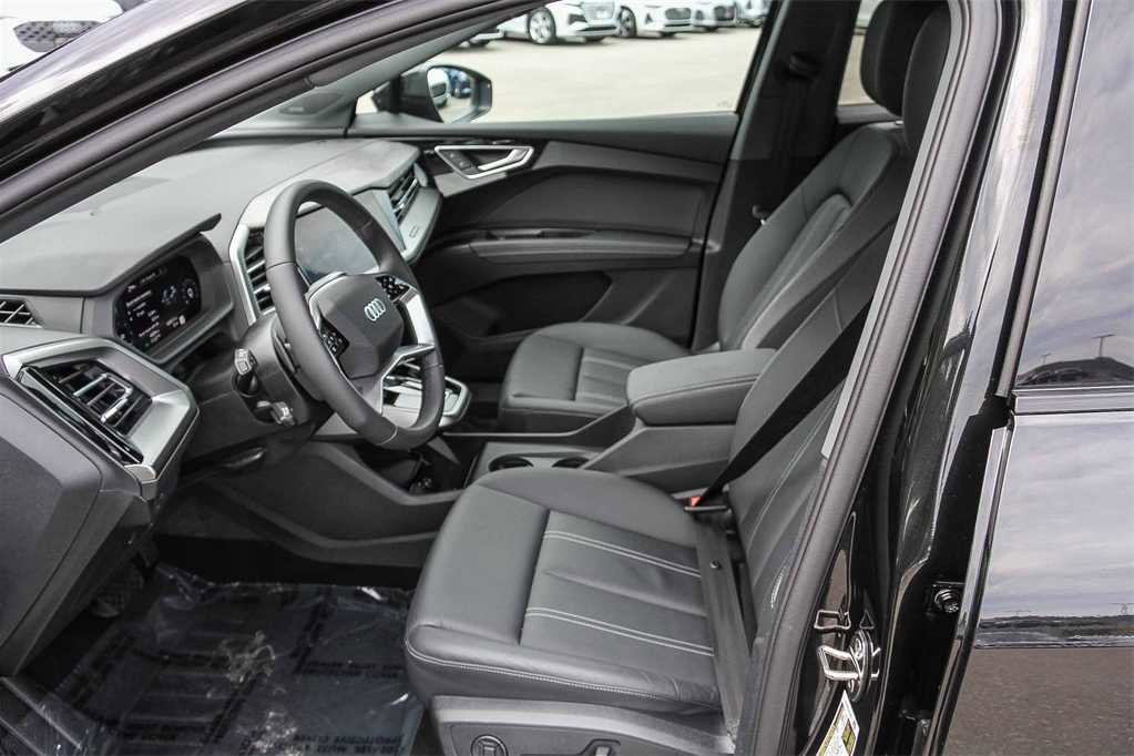 Used 2025 Audi Q4 e-tron Premium Plus w/ Premium Plus image 19