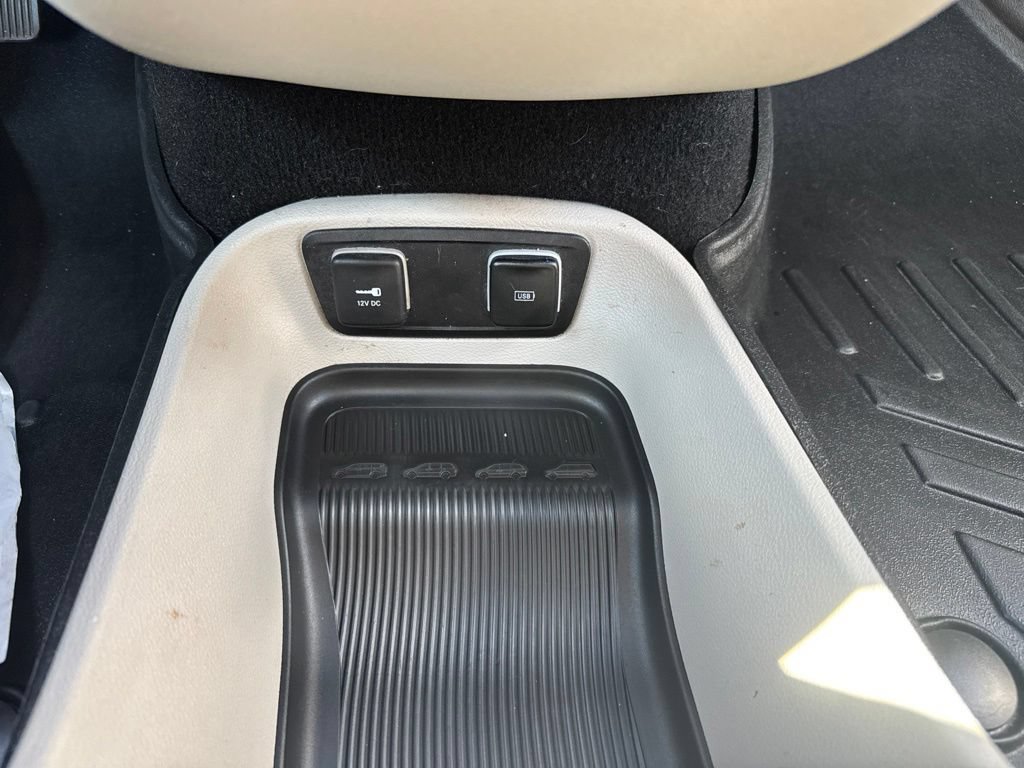Used 2018 Chrysler Pacifica Limited FWD image 24