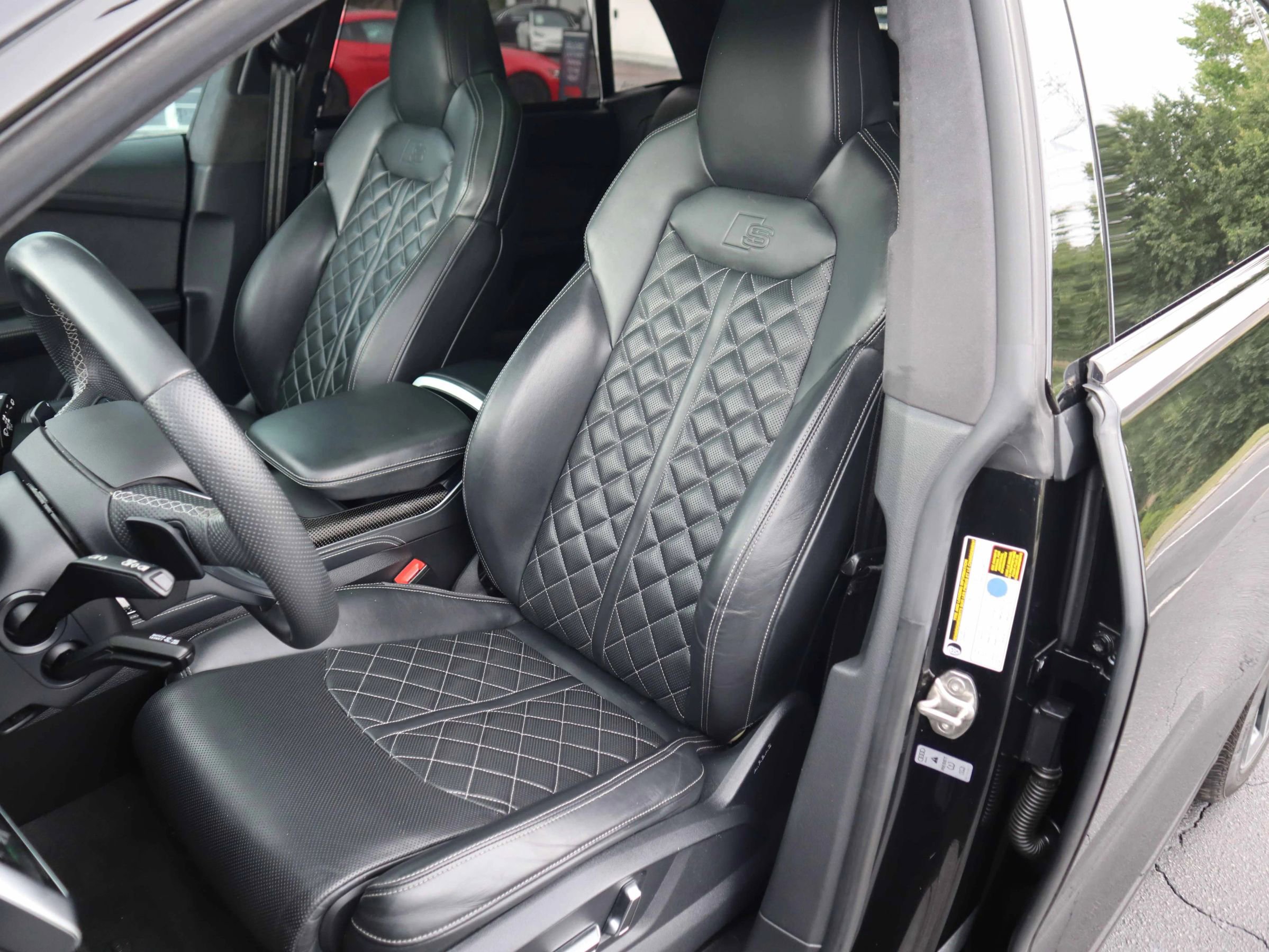 Used 2023 Audi SQ8 Prestige AWD/4WD image 2
