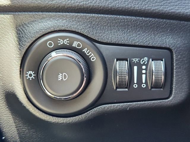 Used 2021 Jeep Compass Limited w/ Sun and Sound Group image 25