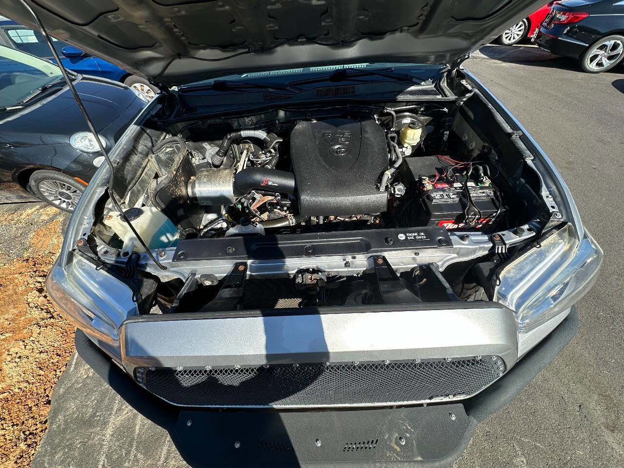 Used 2016 Toyota Tacoma SR5 w/ SR5 Appearance Package (SN) AWD/4WD image 30