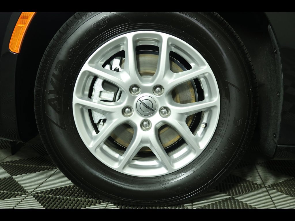 Used 2022 Chrysler Pacifica Touring-L image 18