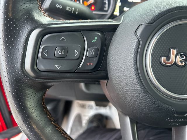 Used 2024 Jeep Gladiator Mojave w/ Convenience Group image 12