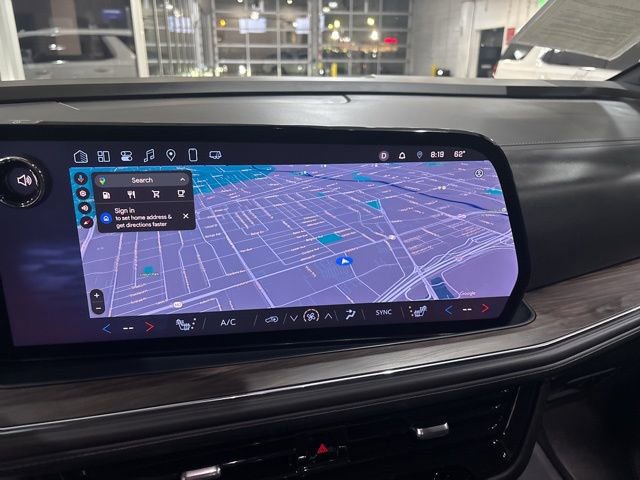 Used 2025 Chevrolet Suburban Z71 image 20