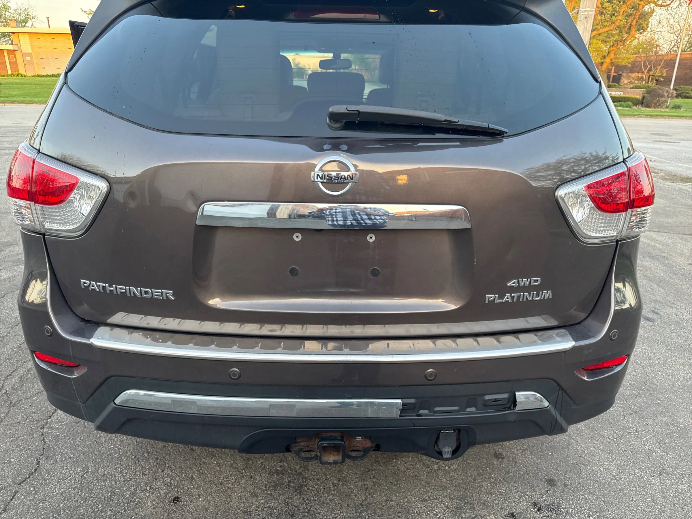 Used 2015 Nissan Pathfinder Platinum AWD/4WD image 14