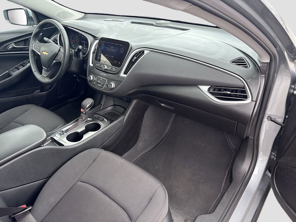 Used 2025 Chevrolet Malibu RS FWD image 27