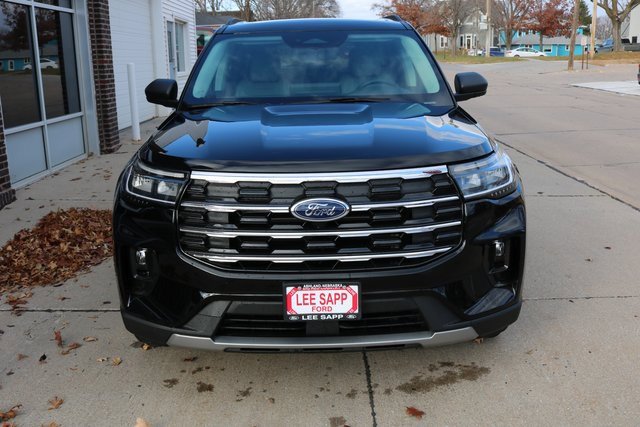 New 2026 Ford Explorer Active w/ Active Comfort Package image 3