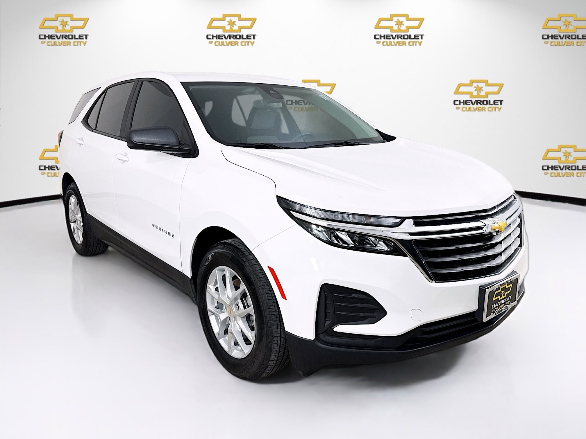 Used 2024 Chevrolet Equinox LS image 1