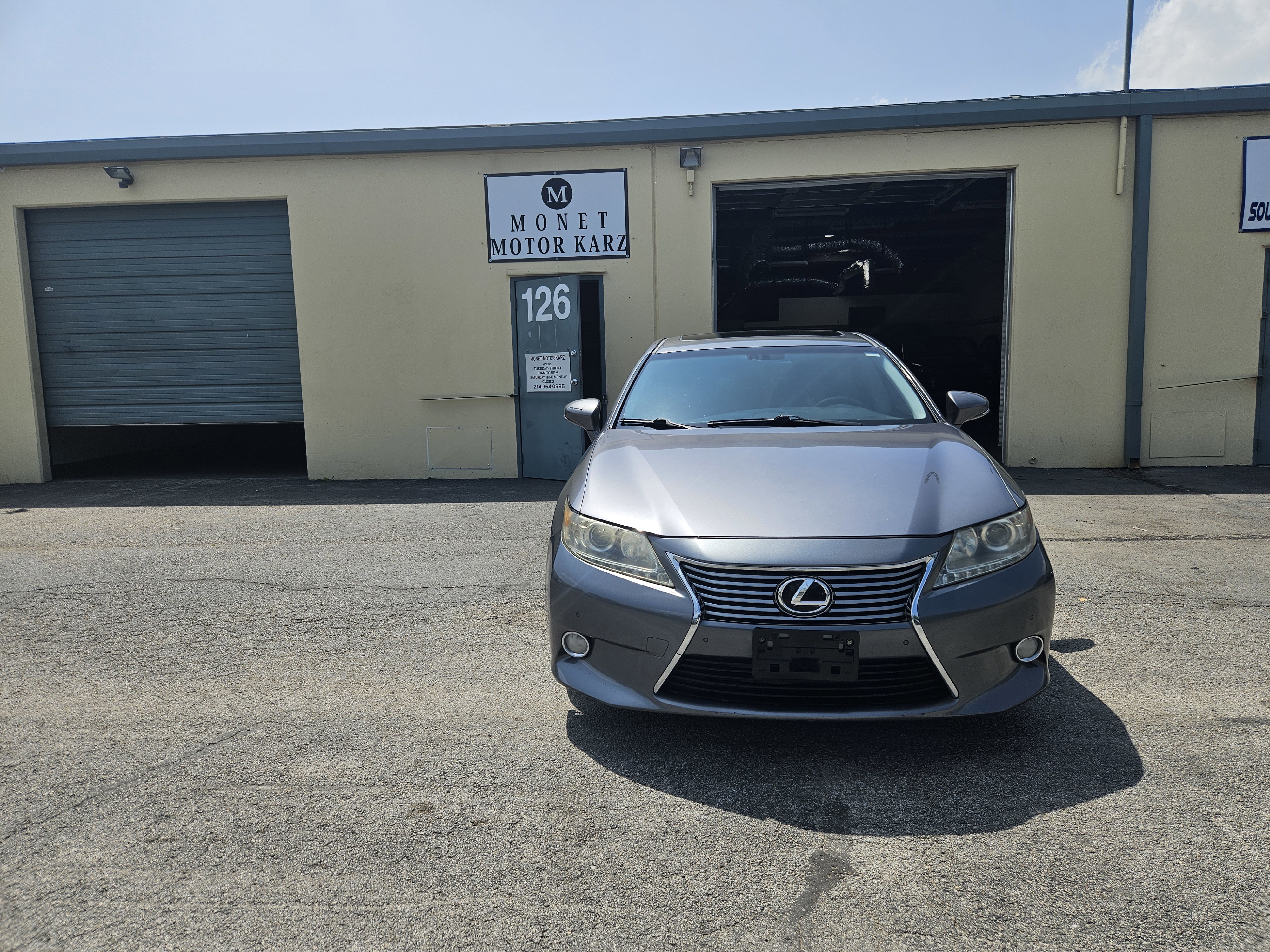 Used 2013 Lexus ES 350 w/ Luxury Pkg FWD image 1
