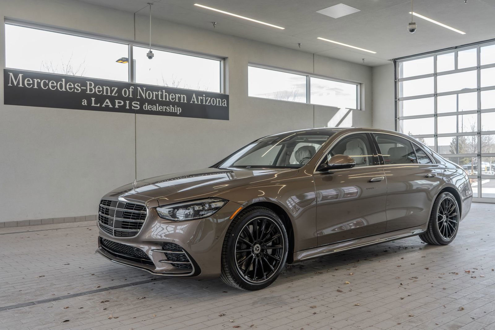 New 2026 Mercedes-Benz S 580 4MATIC Sedan image 3