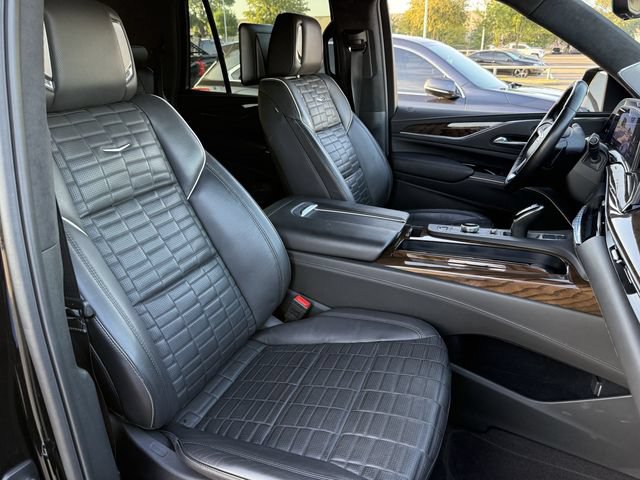 Used 2024 Cadillac Escalade Sport Platinum w/ LPO, Floor Liner Package AWD/4WD image 27