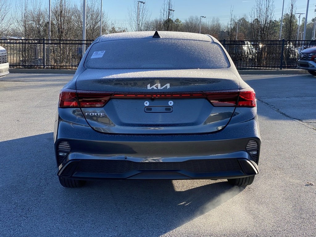 Used 2024 Kia Forte LXS w/ LXS Technology Package image 6