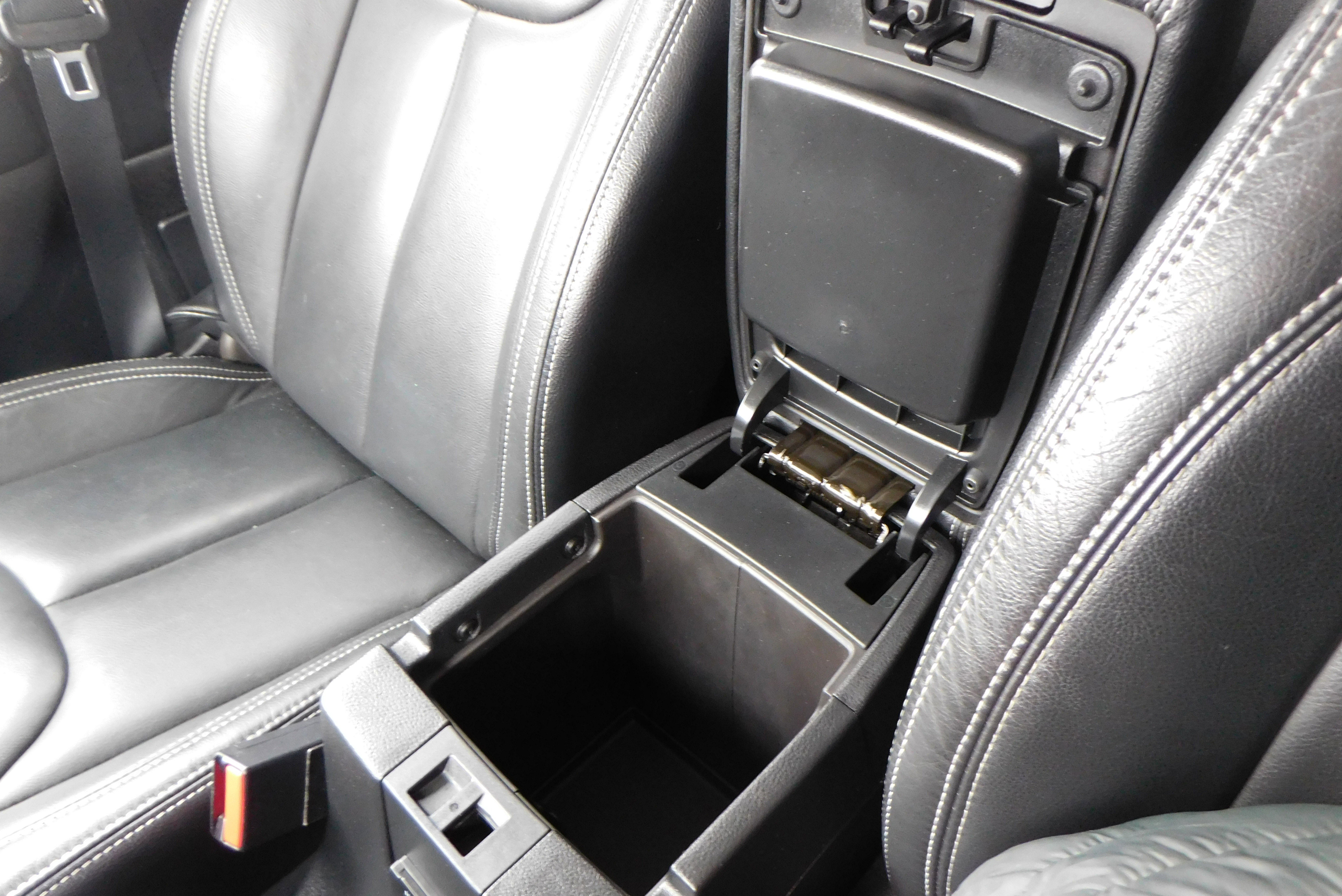 Used 2016 Jeep Wrangler Unlimited Rubicon image 32