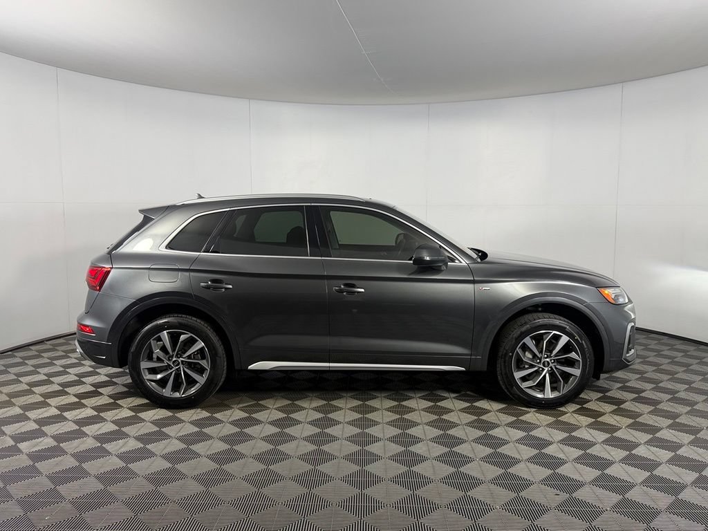 Used 2023 Audi Q5 2.0T Premium w/ Convenience Package AWD/4WD image 5