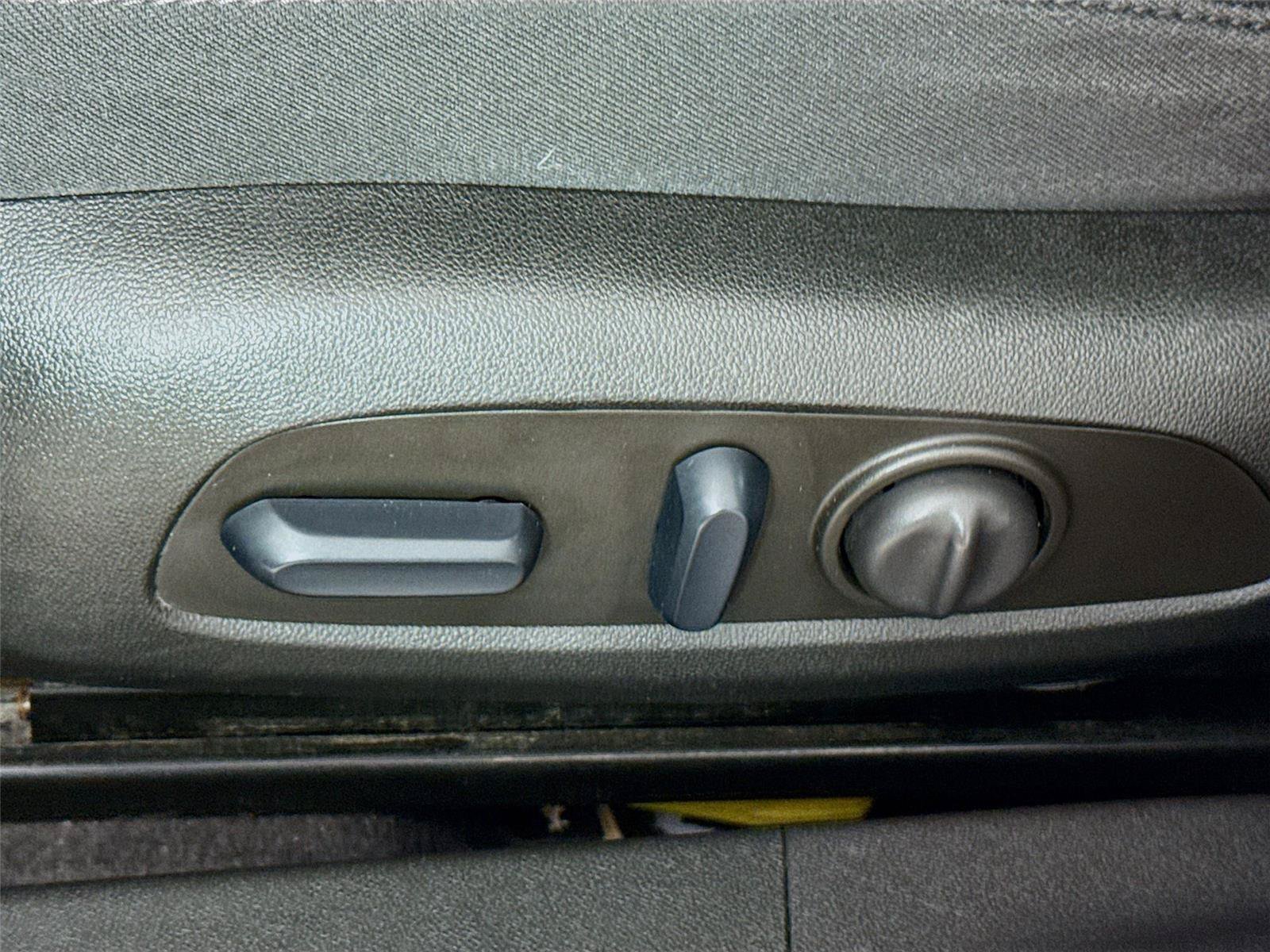 Used 2023 Chevrolet Malibu LT FWD image 21
