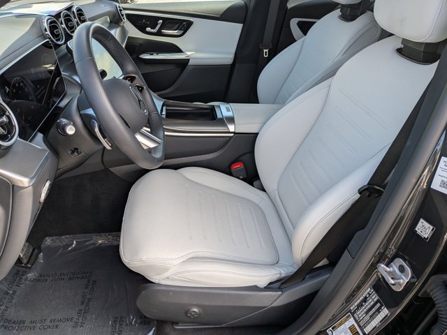 Used 2025 Mercedes-Benz GLC 350e 4MATIC image 16