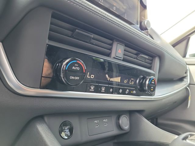 New 2026 Nissan Rogue SV FWD image 17
