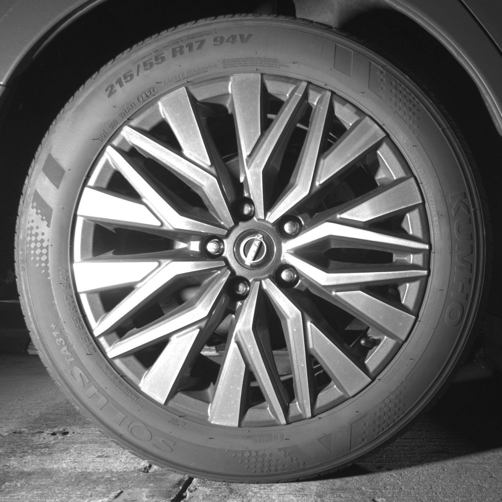Used 2025 Nissan Altima 2.5 SV FWD image 18