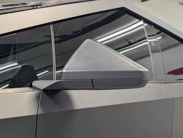 Used 2024 Tesla Cybertruck AWD Crew Cab image 28