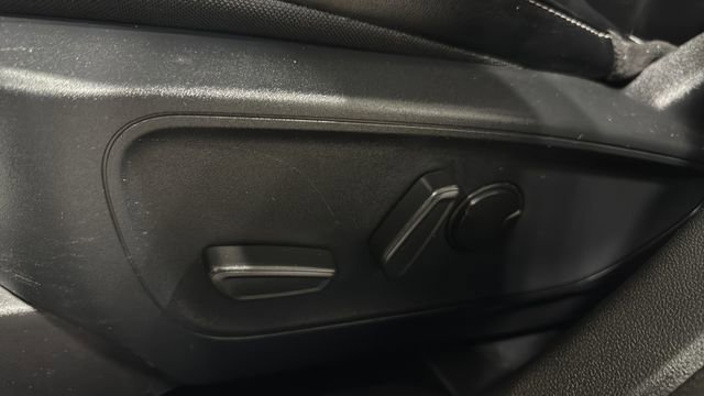 Used 2024 Ford Escape Platinum image 20