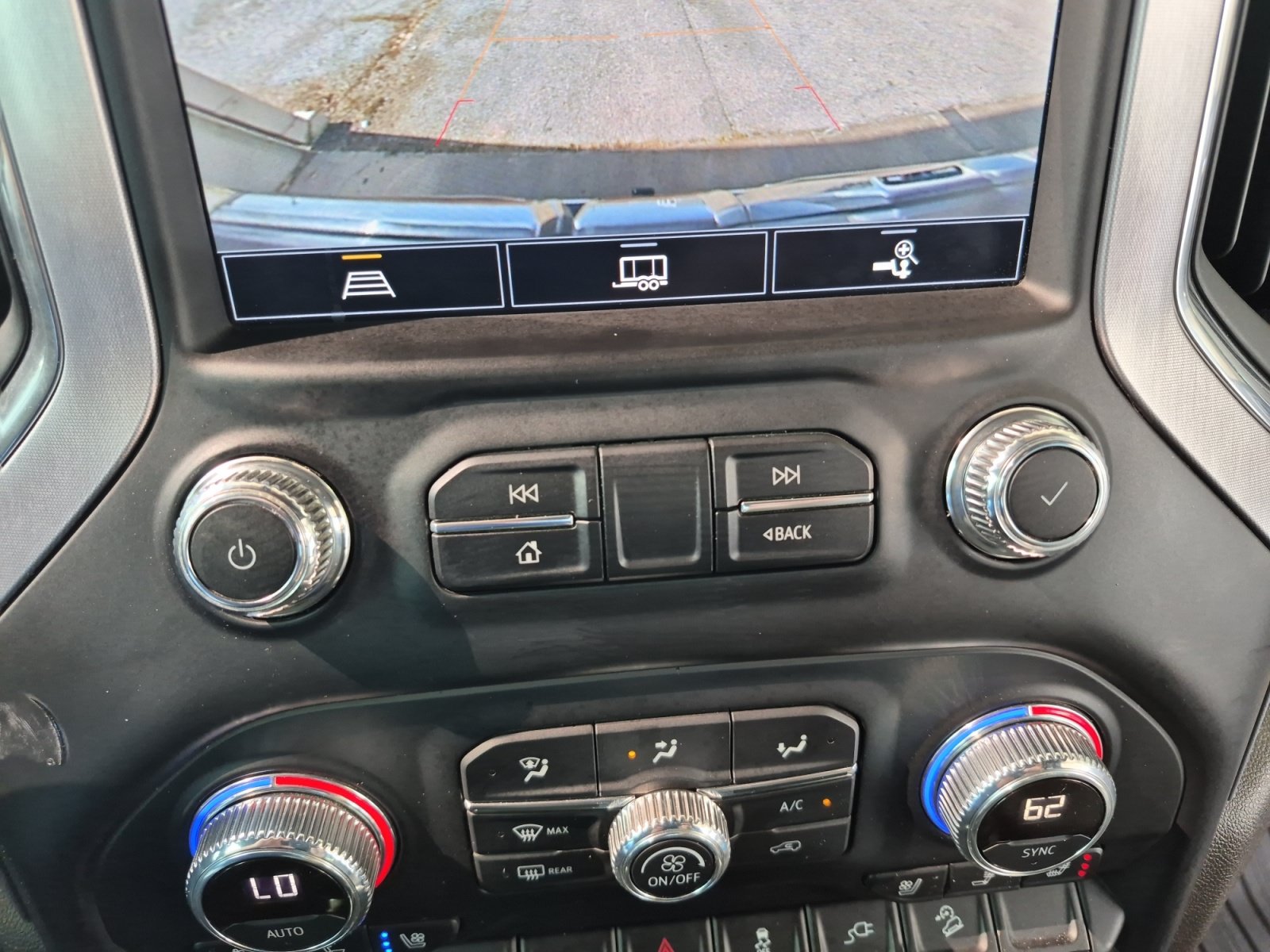 Used 2022 GMC Sierra 1500 SLT AWD/4WD image 17