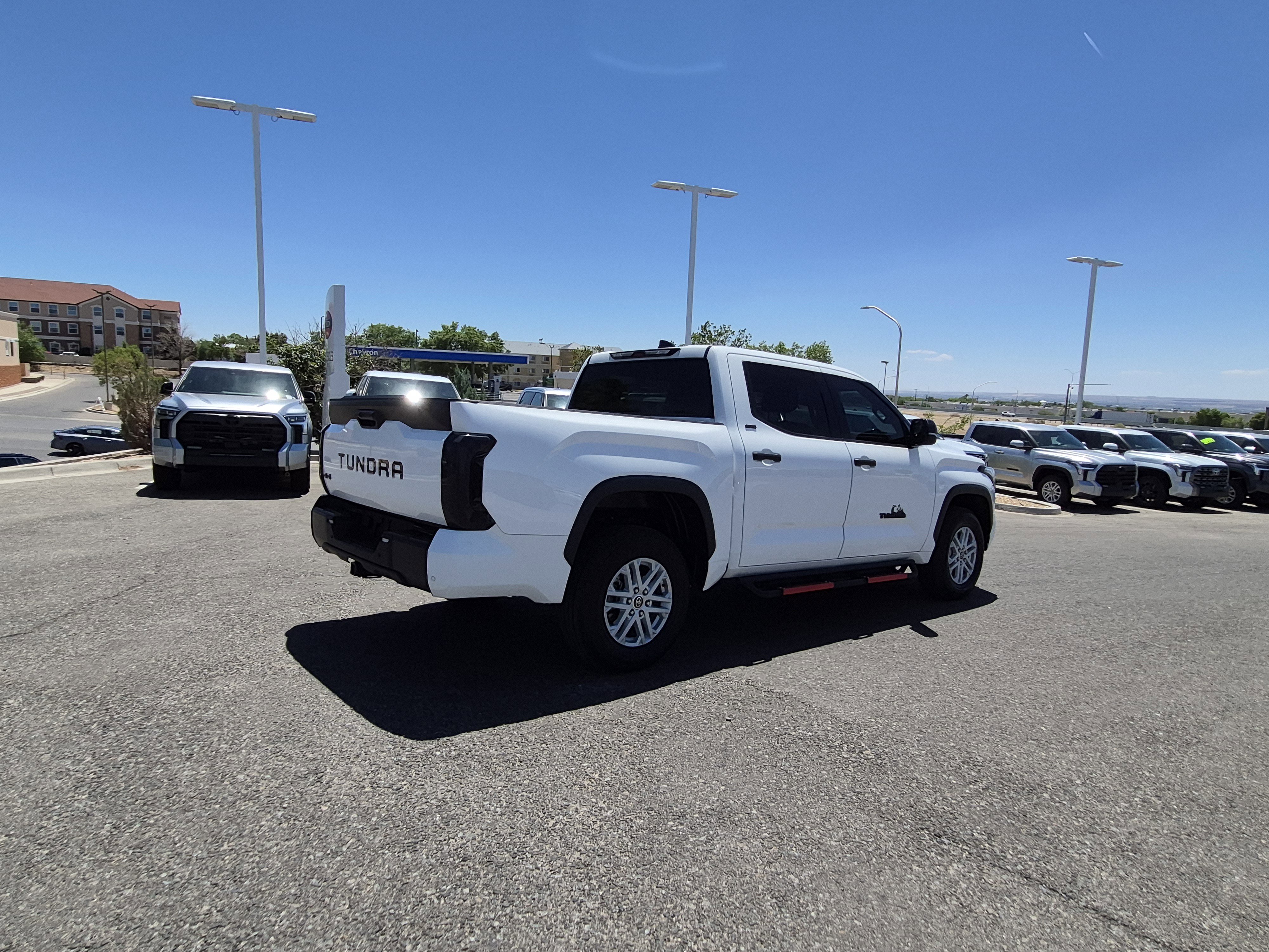 Used 2023 Toyota Tundra SR5 w/ SR5 Convenience Package AWD/4WD image 5