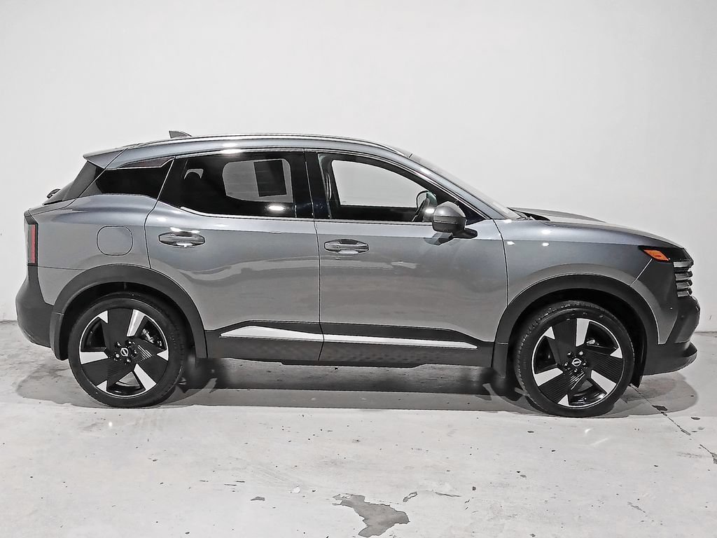 Used 2025 Nissan Kicks SR w/ SR Premium Package AWD/4WD image 7