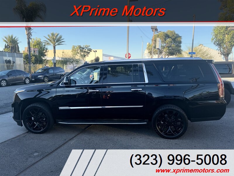 Used 2016 Cadillac Escalade ESV Luxury AWD/4WD image 3