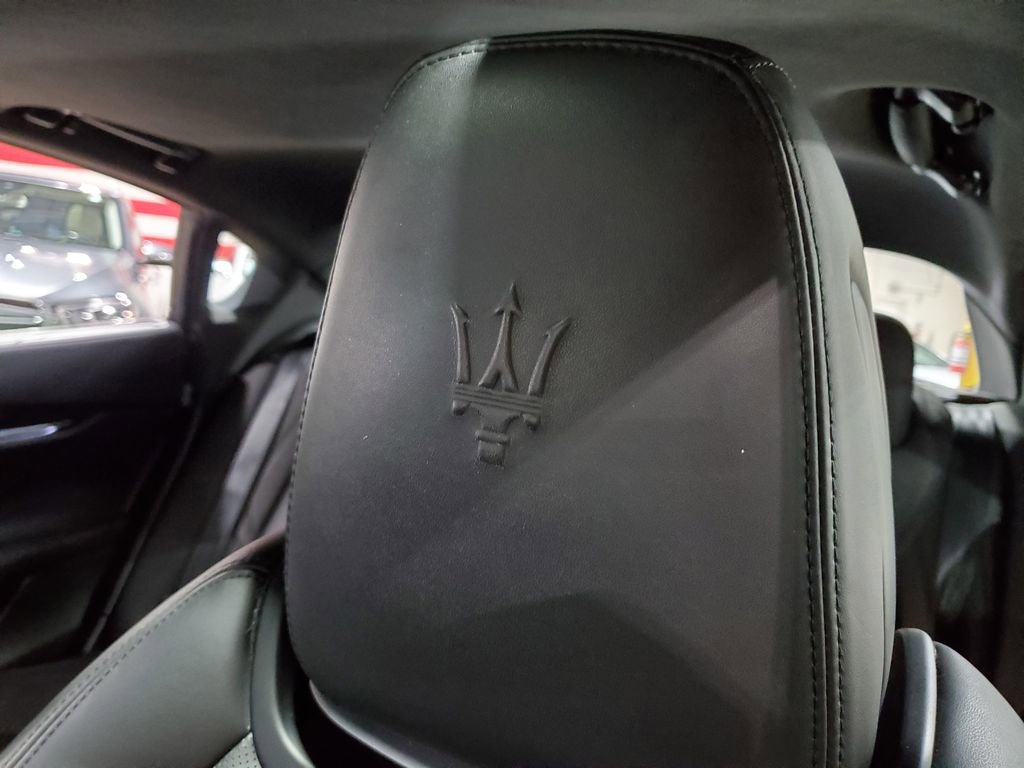 Used 2018 Maserati Quattroporte S GranSport Q4 AWD/4WD image 40