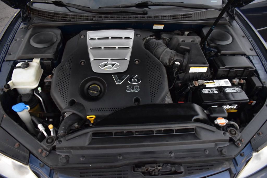 Used 2006 Hyundai Azera SE image 12