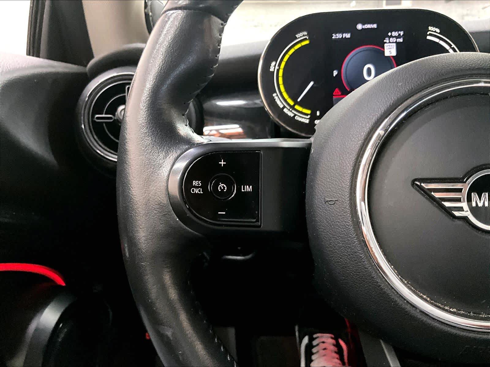 Used 2024 MINI Cooper SE FWD image 18