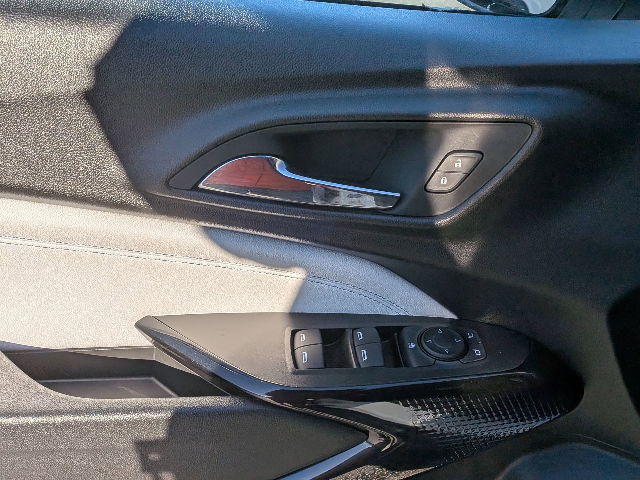 Certified 2025 Chevrolet Trax LT w/ LT Convenience Package image 15