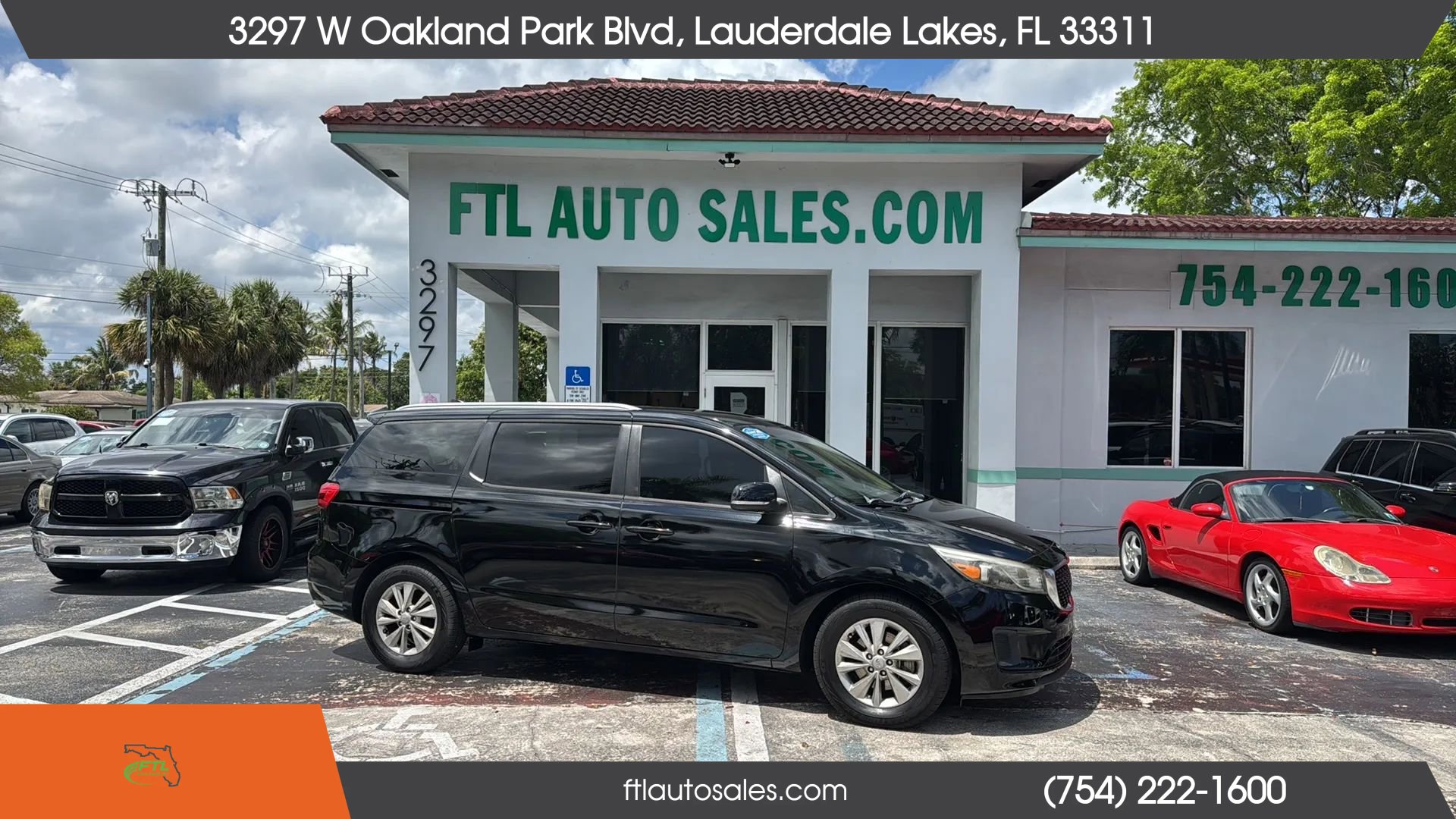 Used 2017 Kia Sedona LX w/ LX Essentials Premium Package FWD image 12