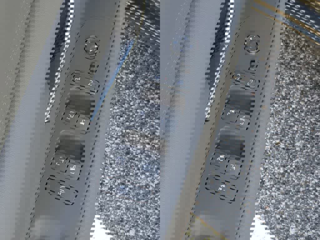 New 2026 Hyundai Elantra Blue image 18